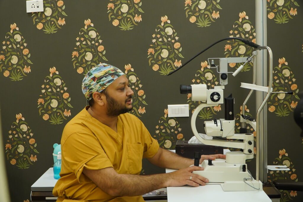 DRJIGNESH GALA retina surgeon रेटिना विशेषज्ञ